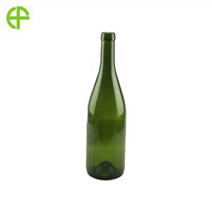 Burgundijas stikla vīna pudele